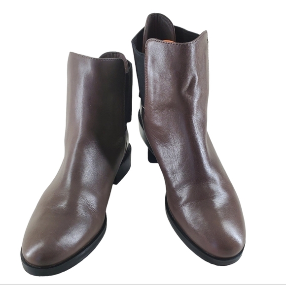 Clarks Narrative Marquette Wish Chelsea Boots Ankle Womens 8.5 M Taupe Leather - Picture 2 of 14